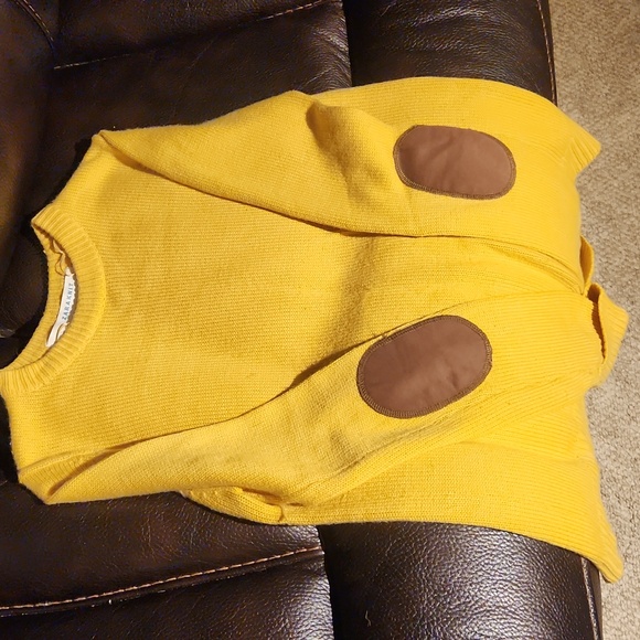 Yellow ladies sweater - Picture 2 of 9